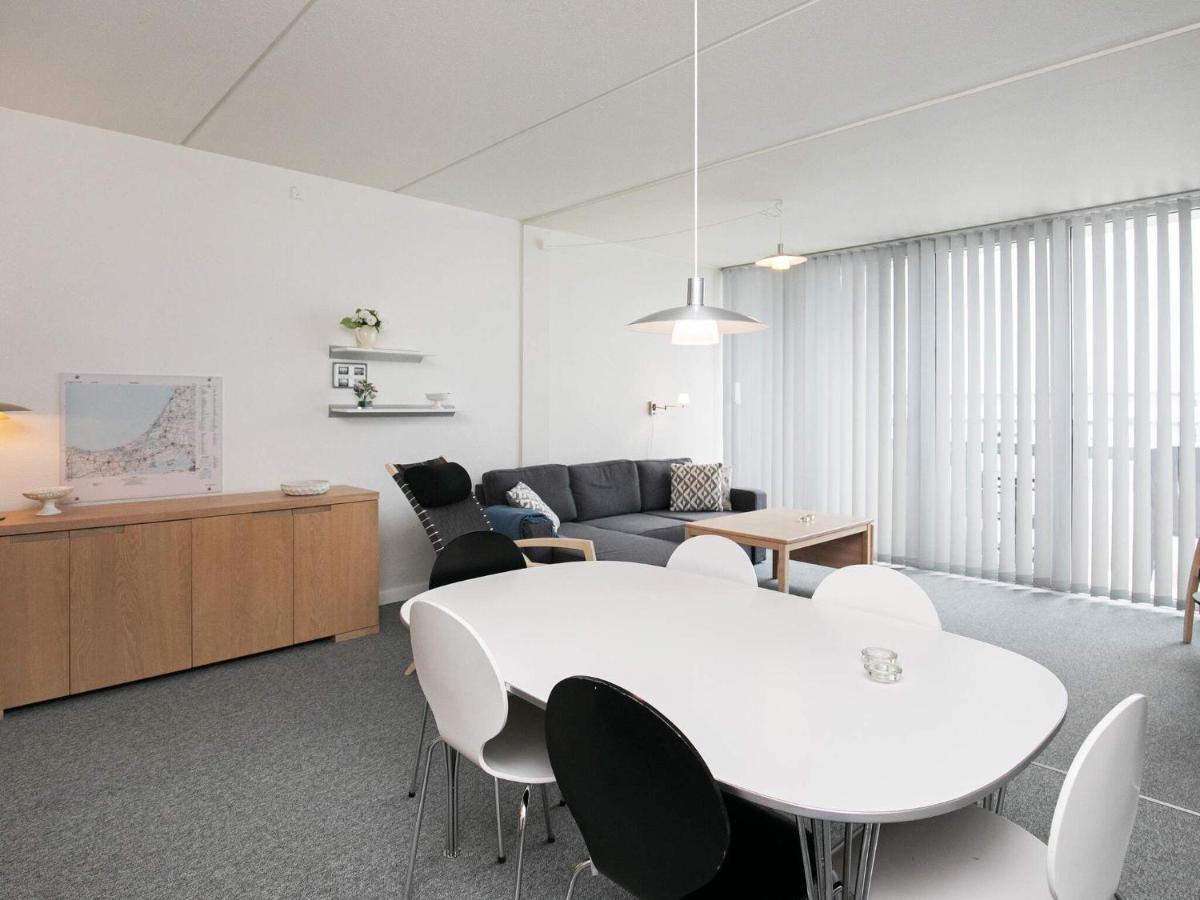 4 Person Holiday Home On A Holiday Park In Blokhus Eksteriør bilde